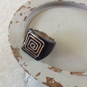 Silver Swirl Ring